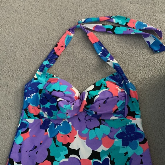 Catalina Floral Halter Sweetheart Neckline Tankini - Picture 3 of 5